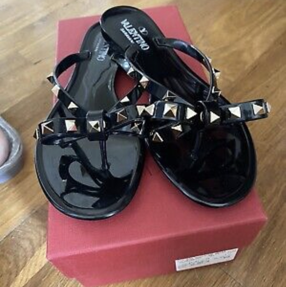 Valentino rockstud flip flops